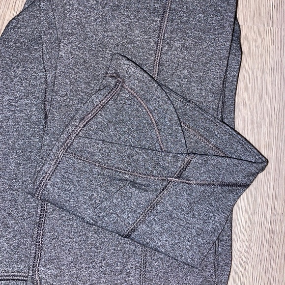 CALIA Cropped Grey Leggings - Picture 4 of 4